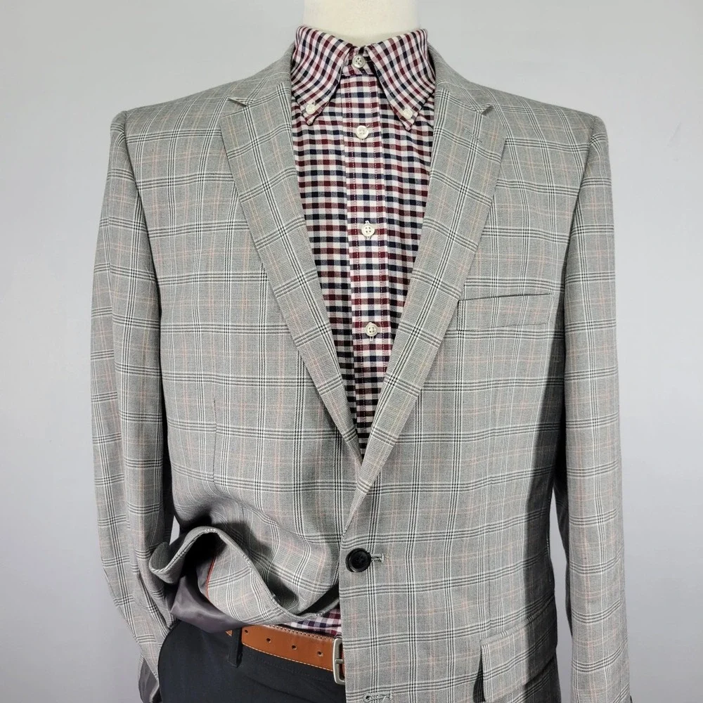 Haggar Men's Sport Coat Blazer Two Button Gray Plaid polyester‎ Blend Size 44L